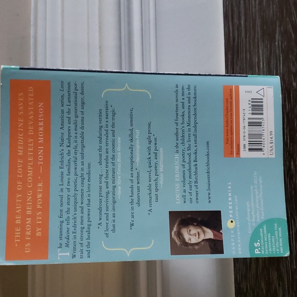 Love Medicine by Louise Erdrich Paperback - Picture 2 of 8